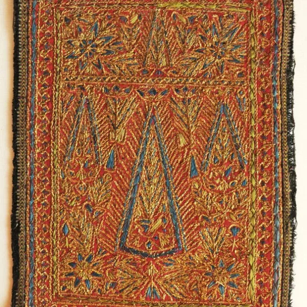 Albero della vita e simboli dell'uiverso. Ricamo-talismano zoroastriano matrimoniale di buon augurio.