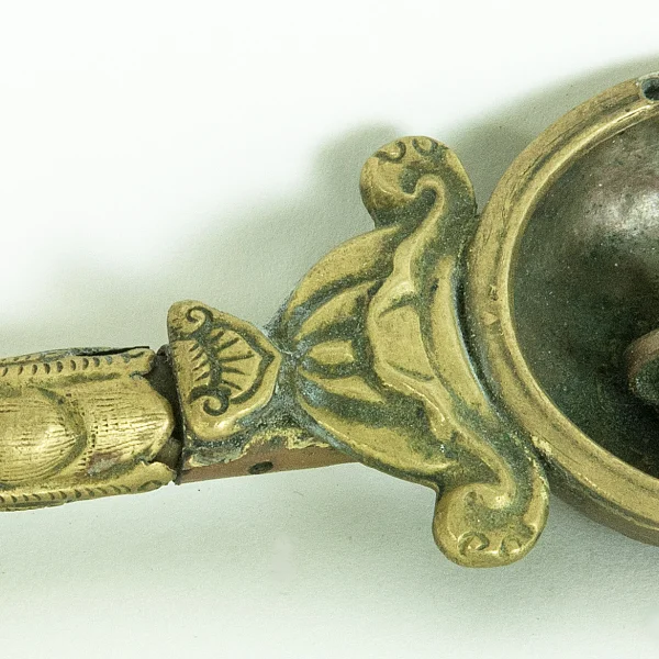 SRUVA o SRUK (Cucchiaio rituale per offerte)