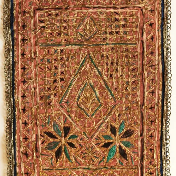 Albero della vita e simboli dell'uiverso. Ricamo-talismano zoroastriano matrimoniale di buon augurio.