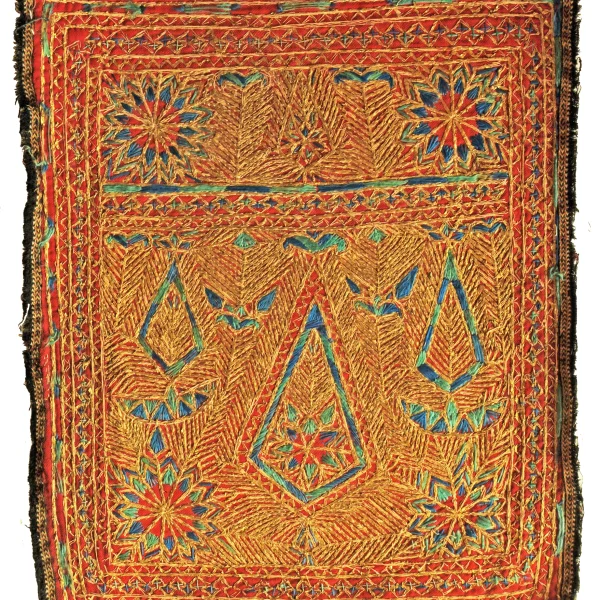 Albero della vita e simboli dell'uiverso. Ricamo-talismano zoroastriano matrimoniale di buon augurio.
