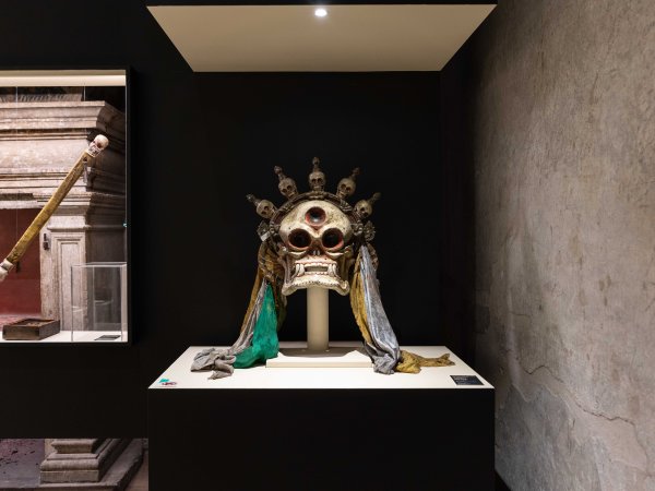 Sciamani Shamans. Comunicare con l'invisibile