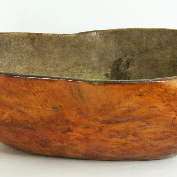 Ayaga (ciotola in unico blocco di radica)