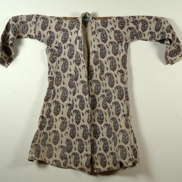 Filo e ricamo su tessuto di cotone