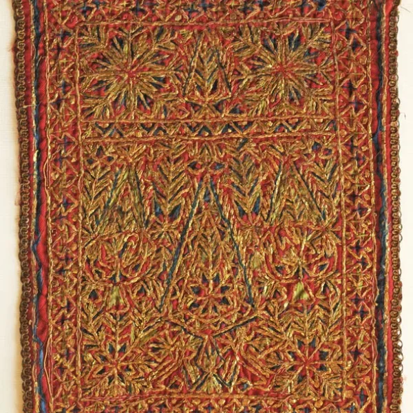 Albero della vita e simboli dell'uiverso. Ricamo-talismano zoroastriano matrimoniale di buon augurio.
